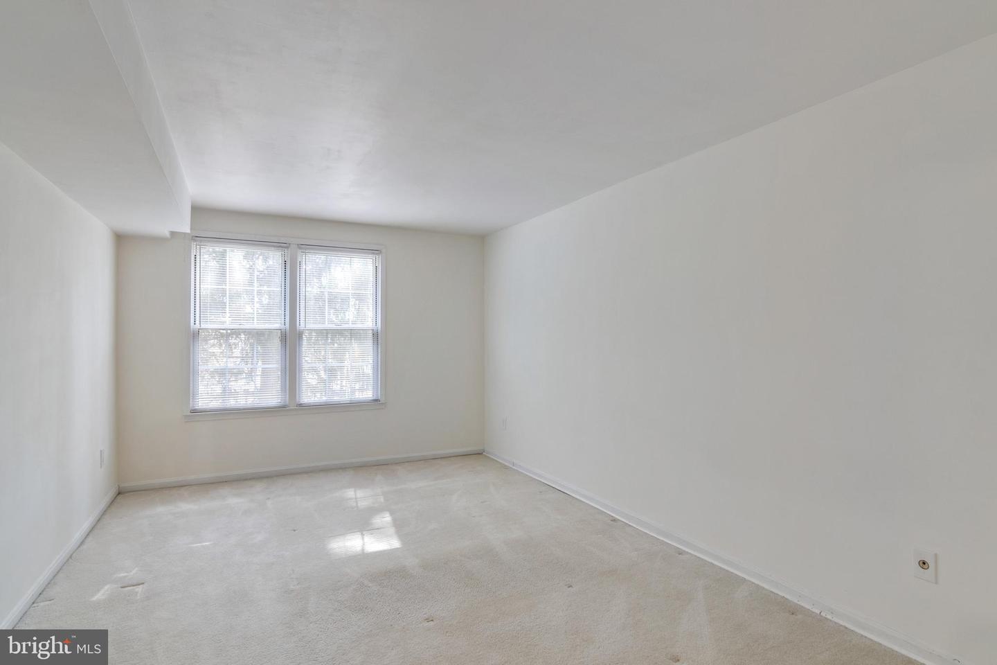 752 Quince Orchard BOULEVARD Unit: 102