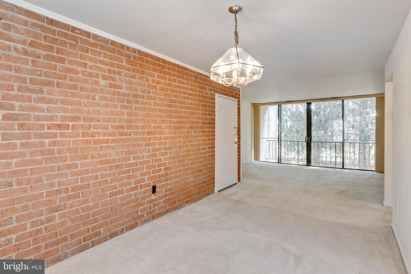 752 Quince Orchard BOULEVARD Unit: 102