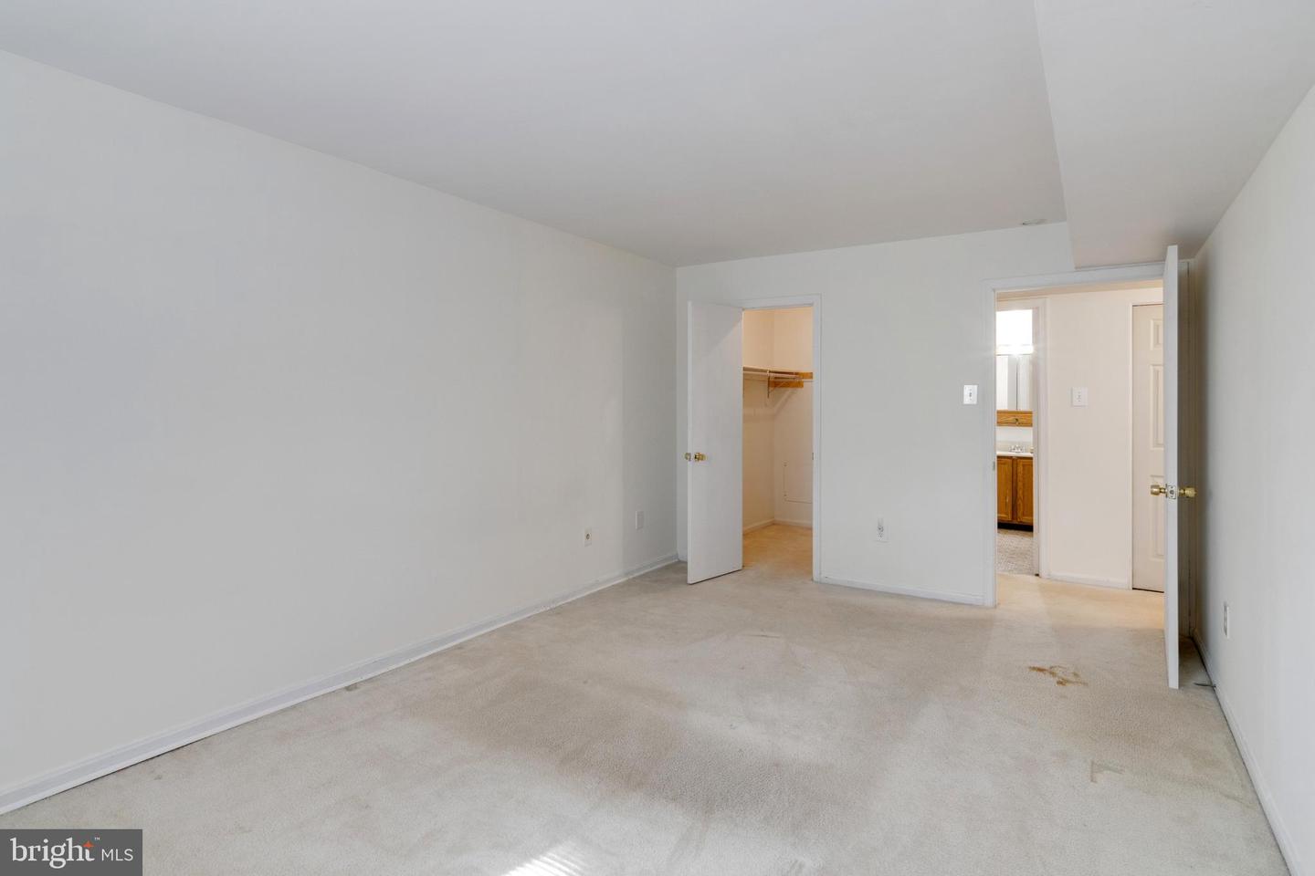 752 Quince Orchard BOULEVARD Unit: 102