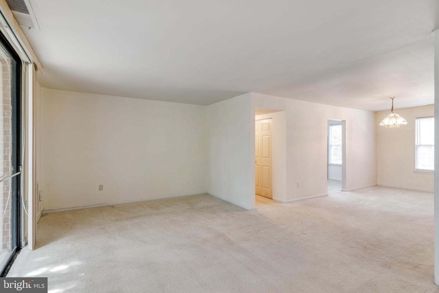 752 Quince Orchard BOULEVARD Unit: 102