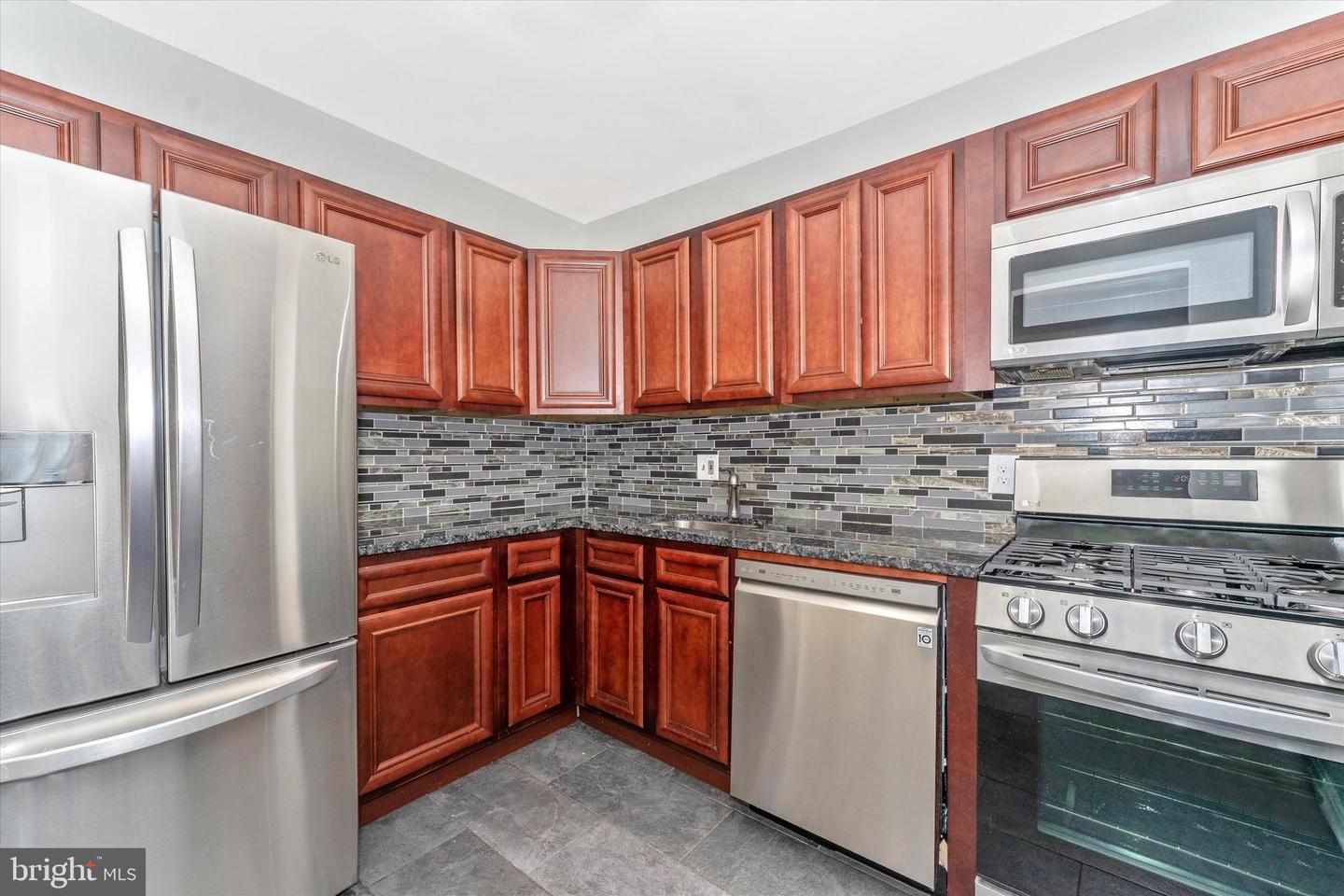 864 College PARKWAY Unit: 202