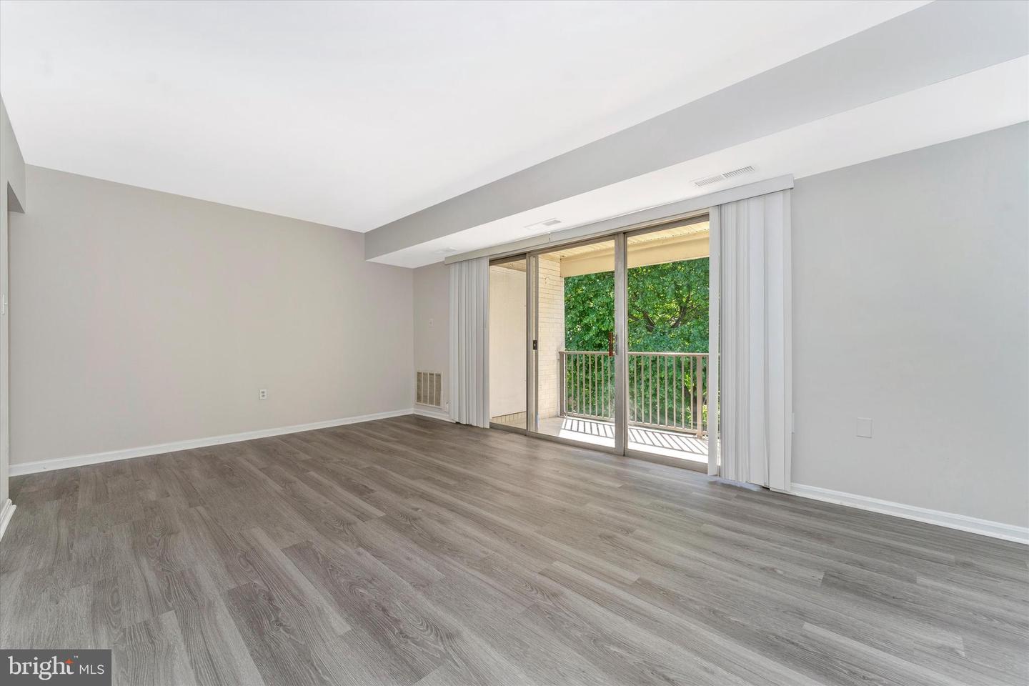 864 College PARKWAY Unit: 202
