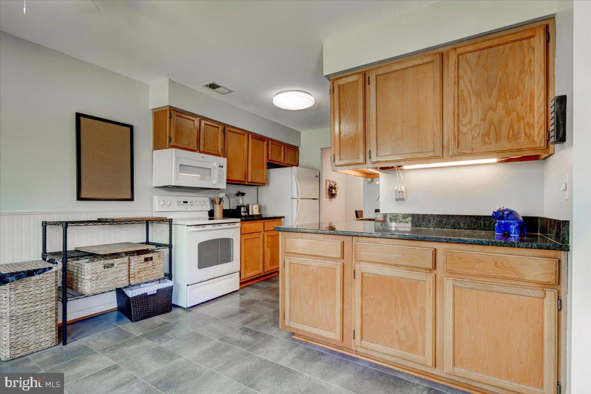 19943 Appledowre CIRCLE Unit: 103