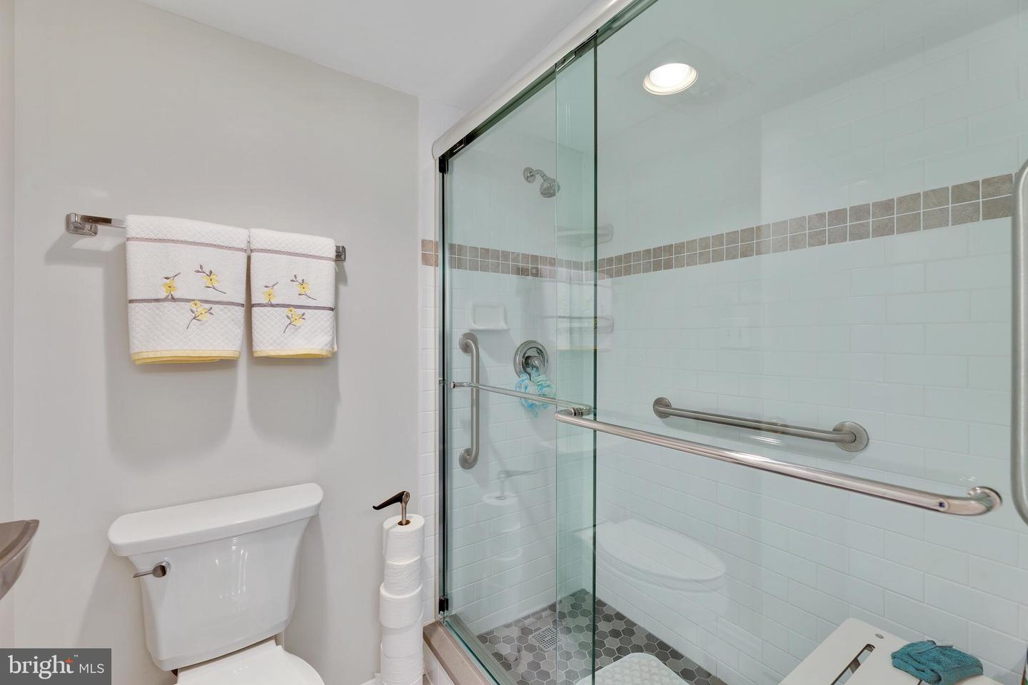 3310 N Leisure World BOULEVARD Unit: 6-810