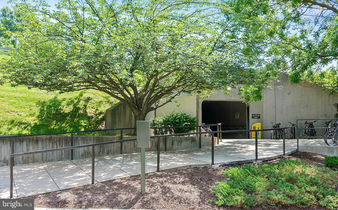 10201 Grosvenor PLACE Unit: 1524