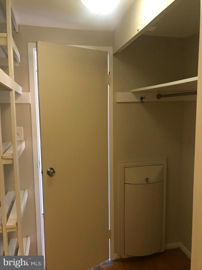 10201 Grosvenor PLACE Unit: 1524