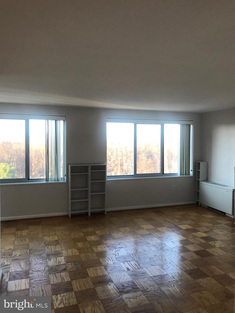 10201 Grosvenor PLACE Unit: 1524