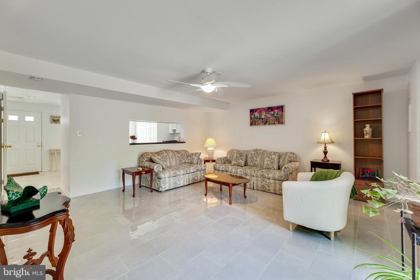 18604 Cross Country LANE