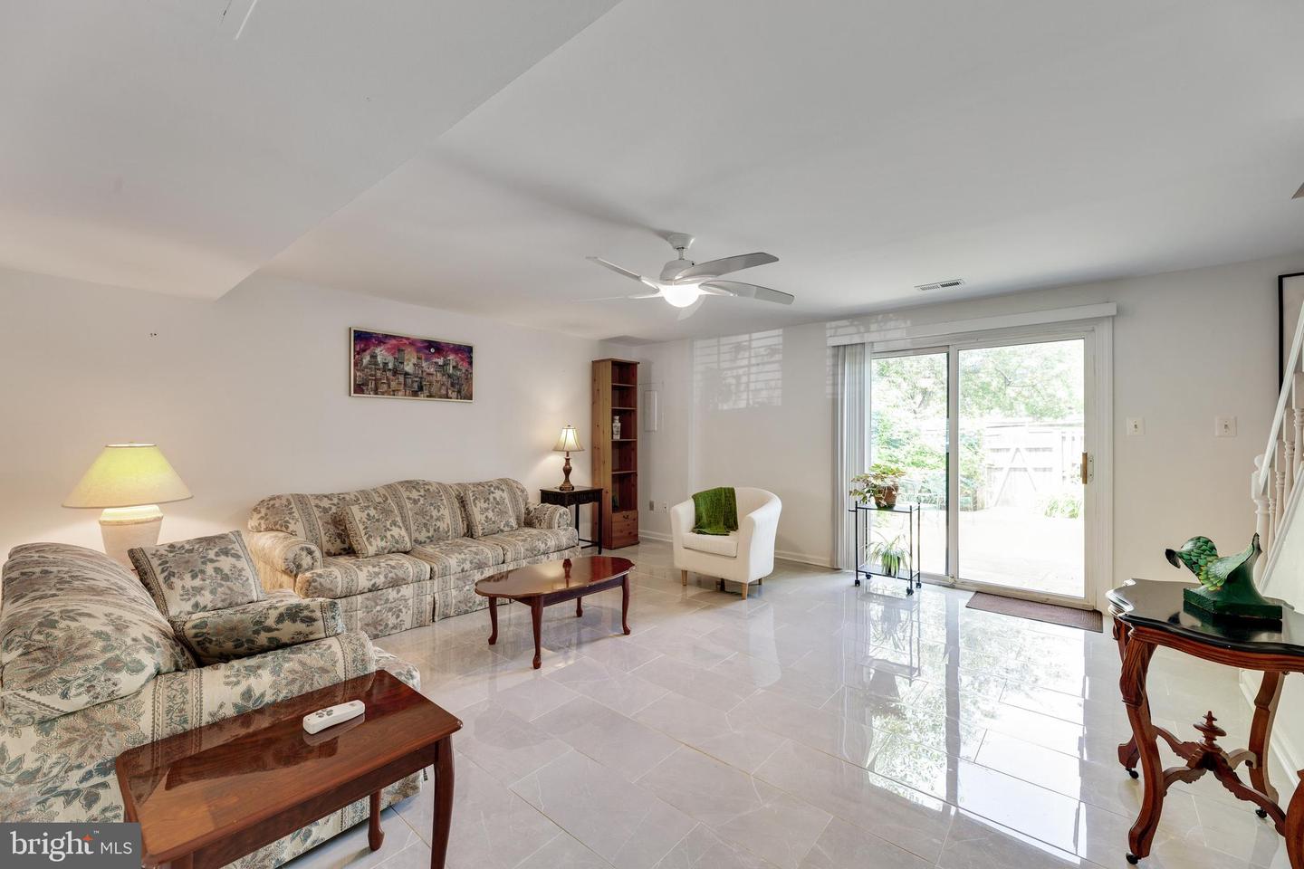 18604 Cross Country LANE