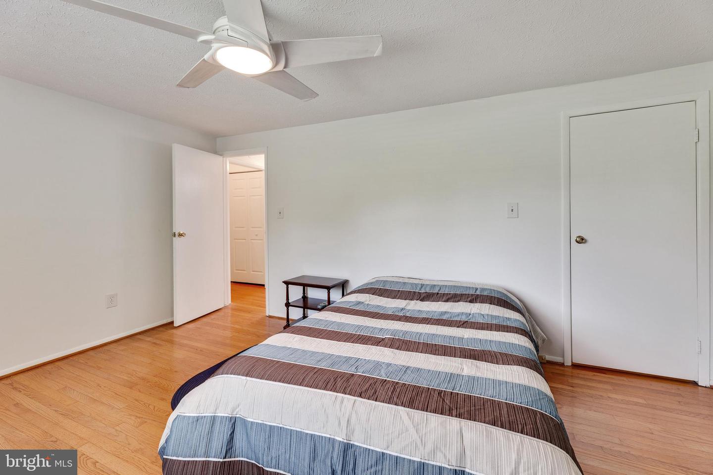 18604 Cross Country LANE