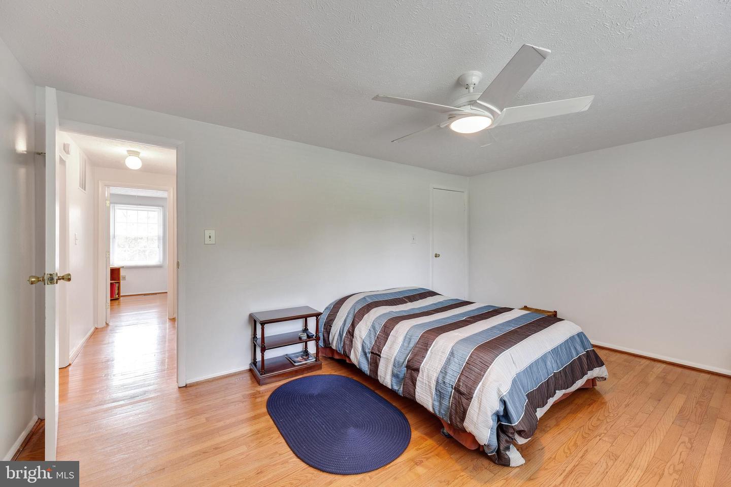 18604 Cross Country LANE