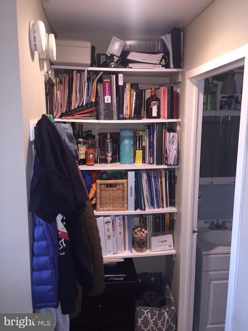 10201 Grosvenor PLACE Unit: 1504-A