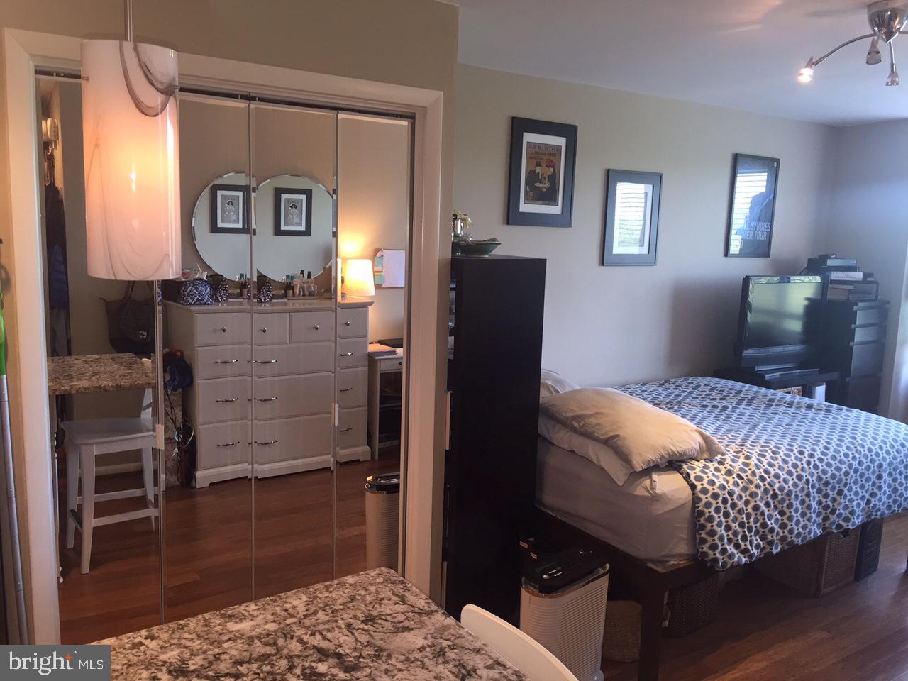 10201 Grosvenor PLACE Unit: 1504-A