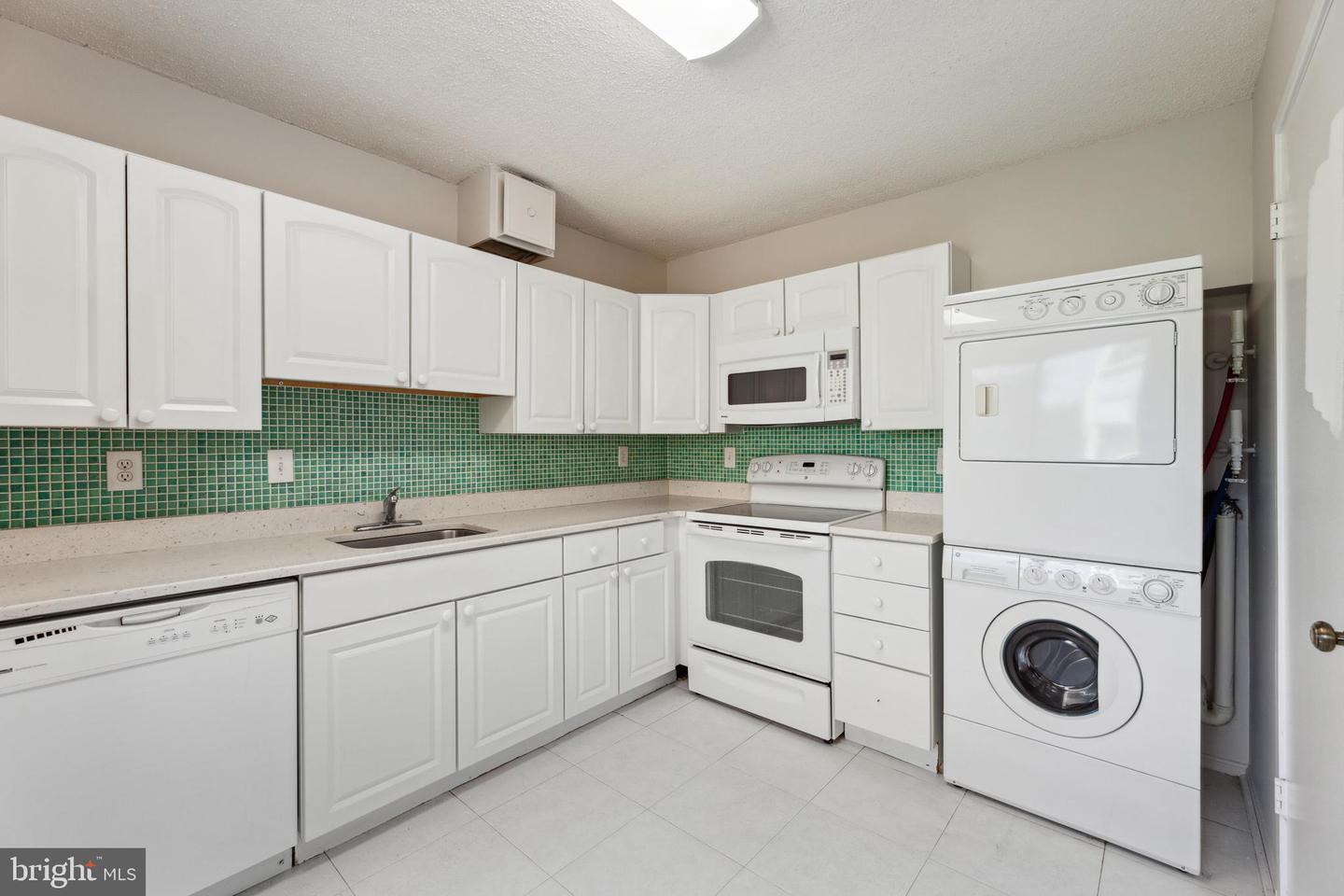 15101 Interlachen DRIVE Unit: 1-626