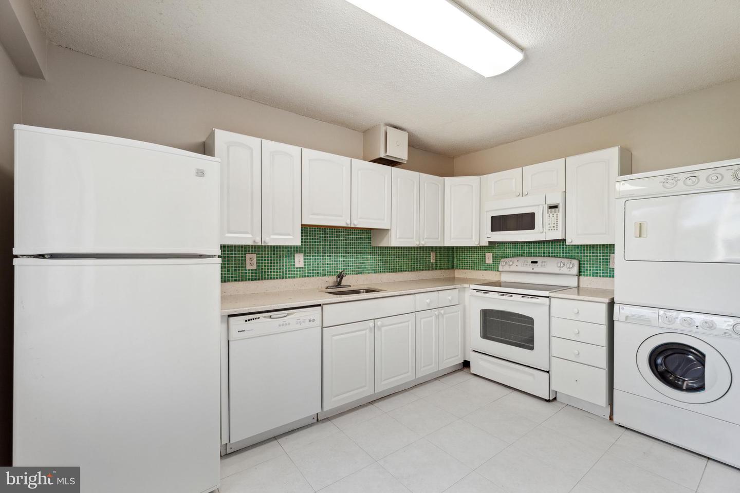 15101 Interlachen DRIVE Unit: 1-626