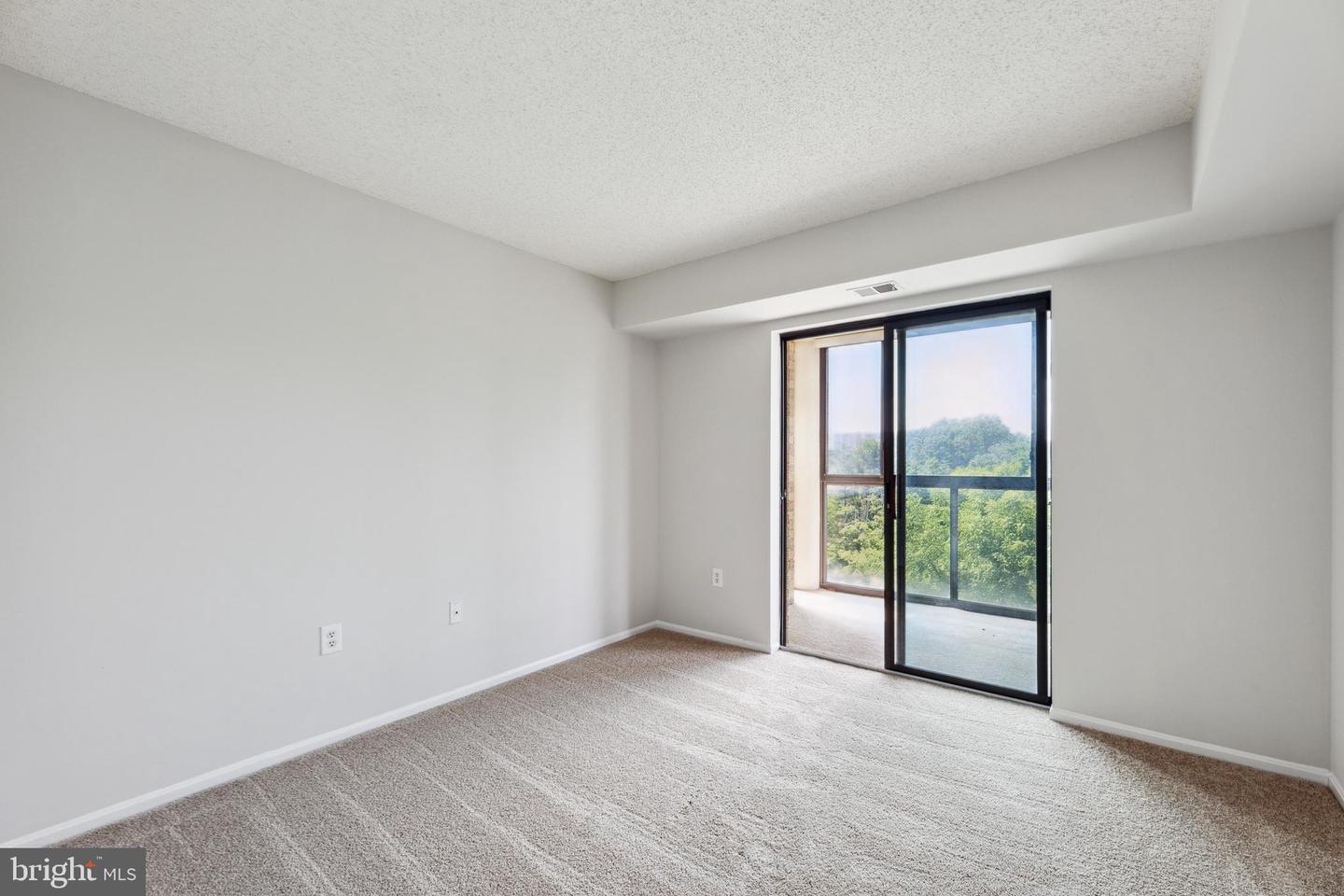 15101 Interlachen DRIVE Unit: 1-626