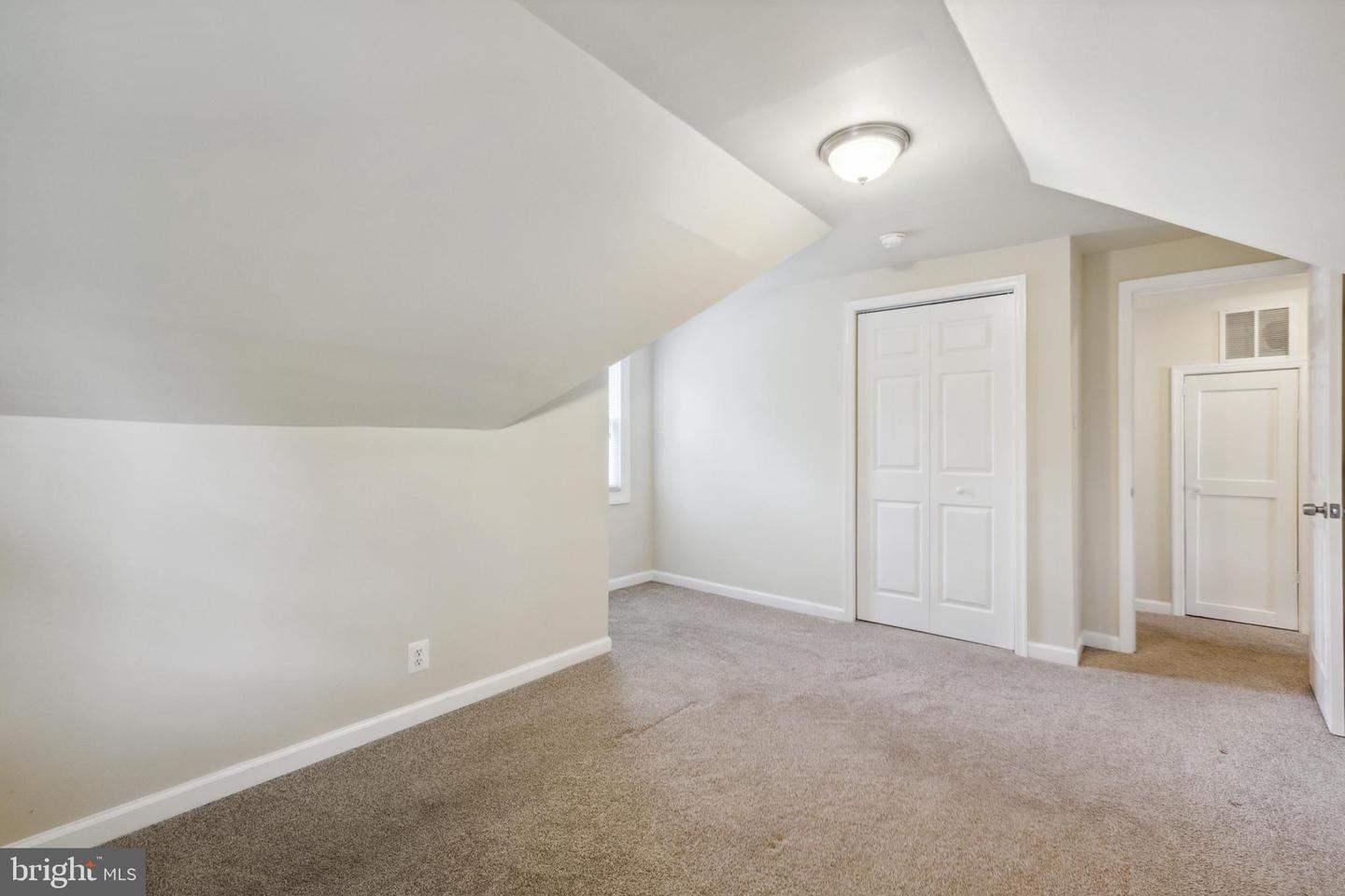 1002 Paul DRIVE