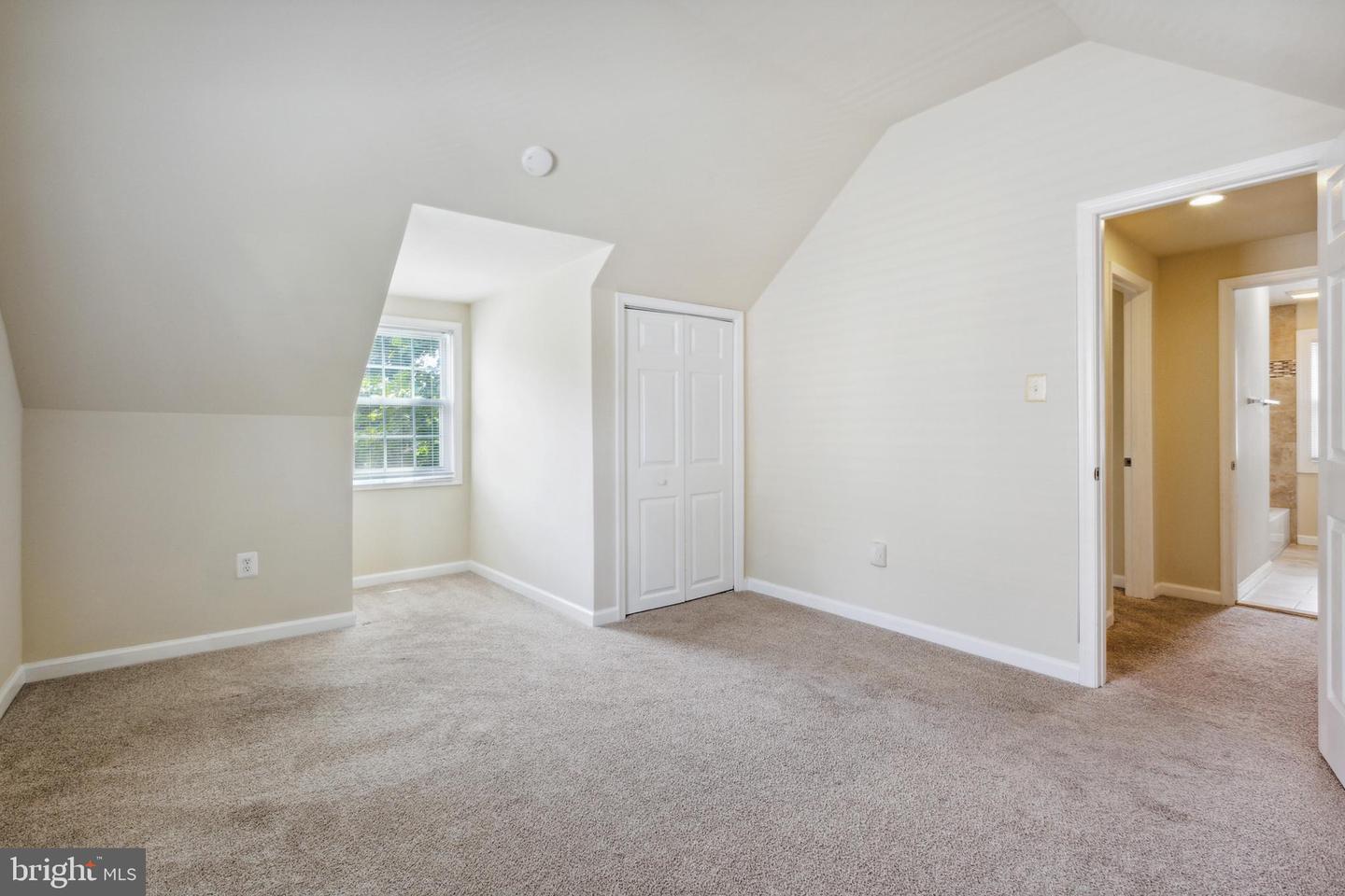 1002 Paul DRIVE