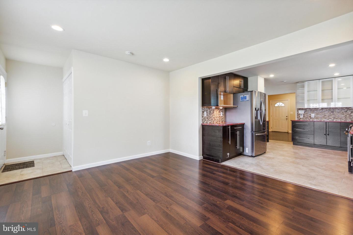 1002 Paul DRIVE