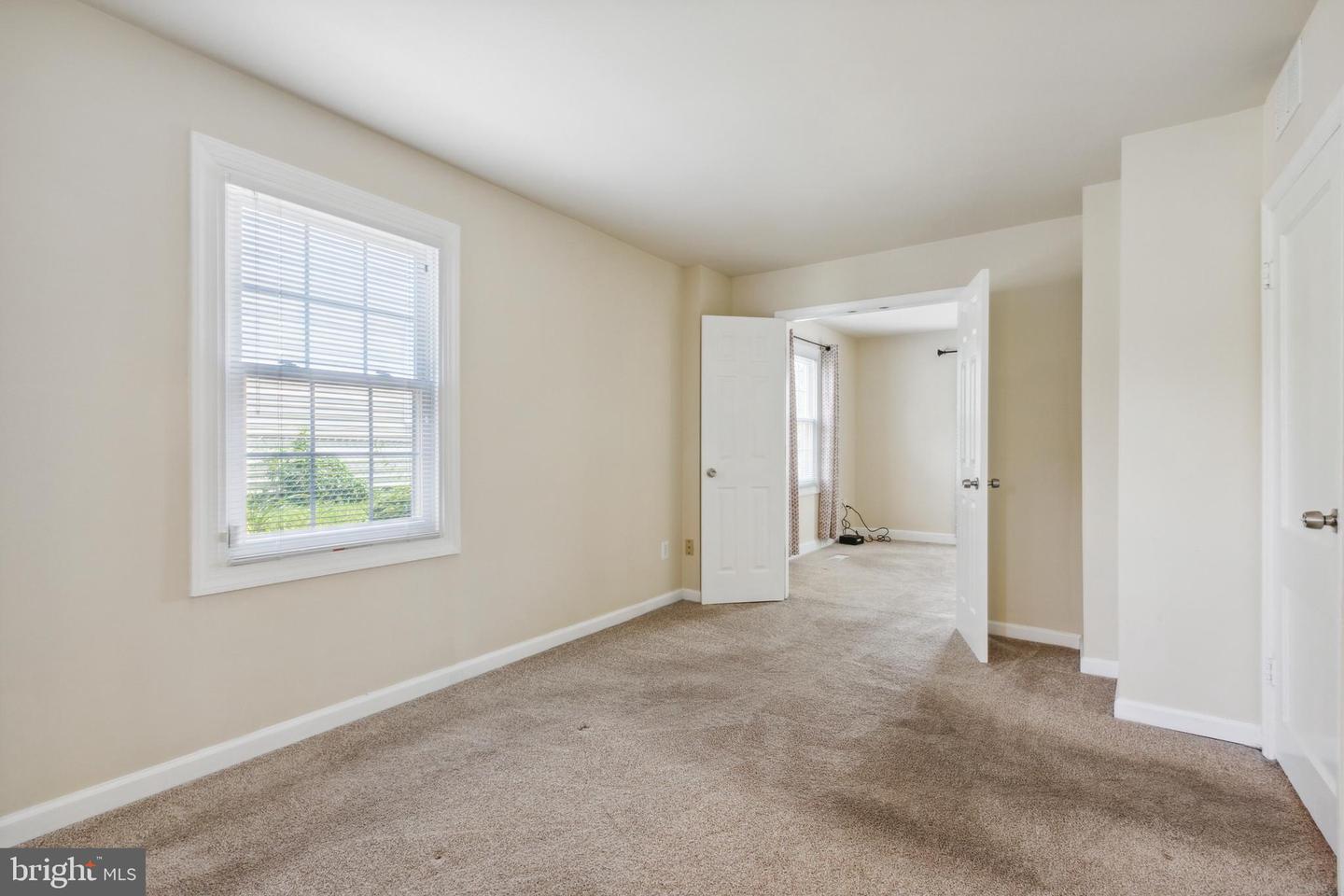 1002 Paul DRIVE
