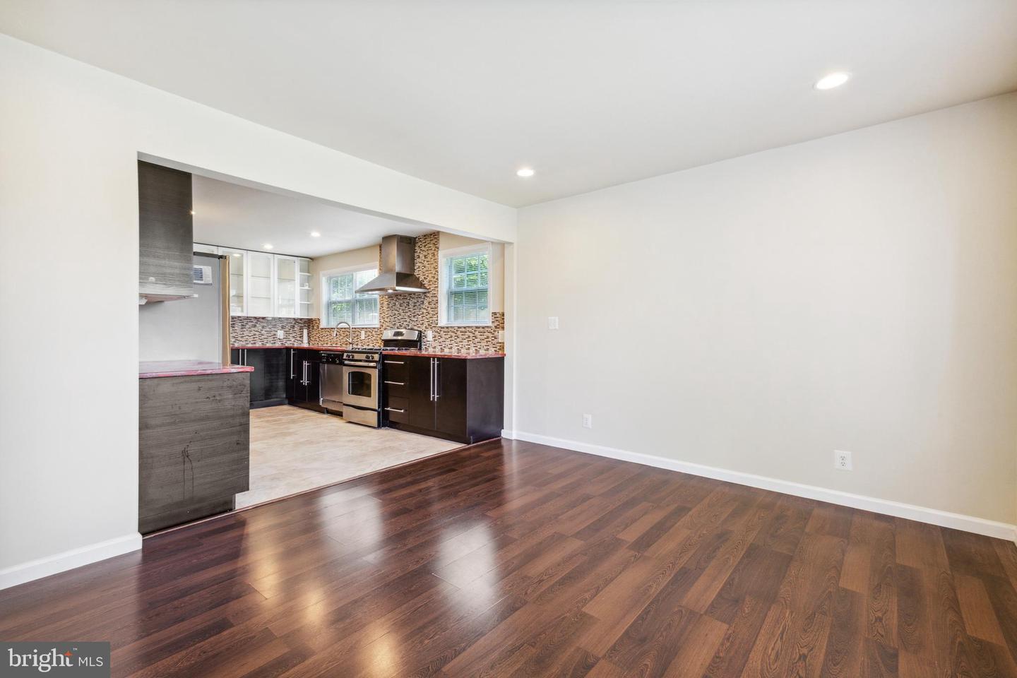 1002 Paul DRIVE