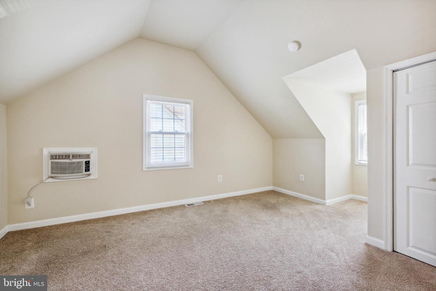 1002 Paul DRIVE