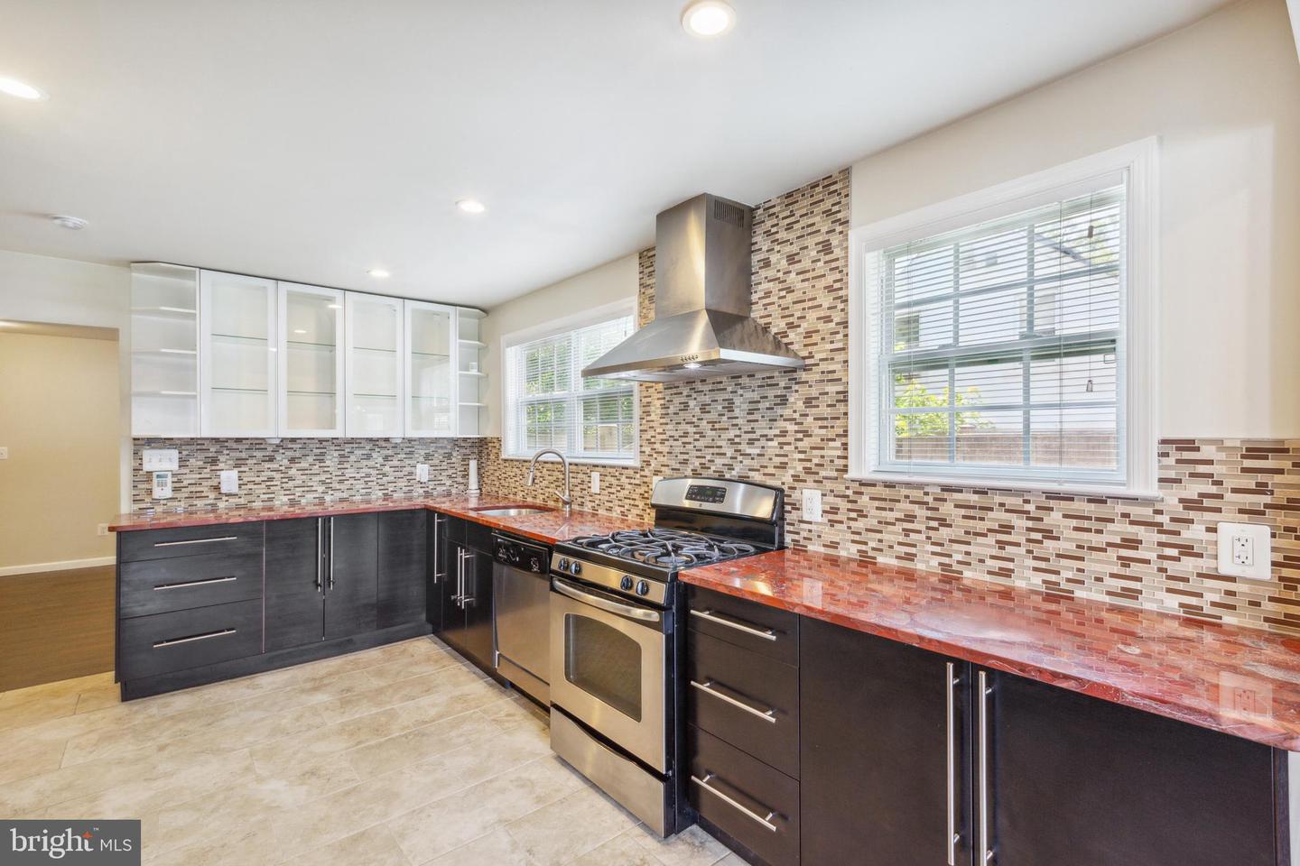 1002 Paul DRIVE