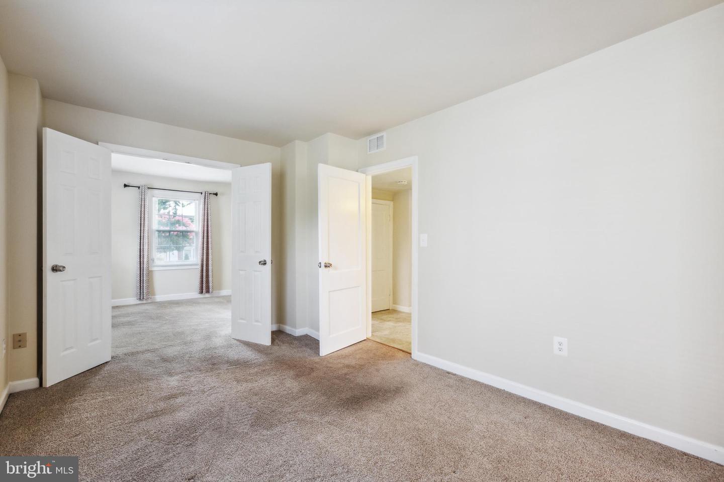 1002 Paul DRIVE