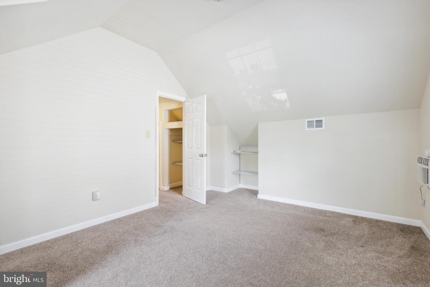 1002 Paul DRIVE