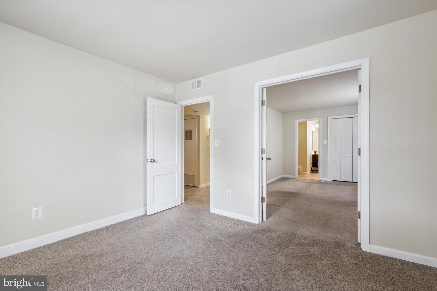 1002 Paul DRIVE