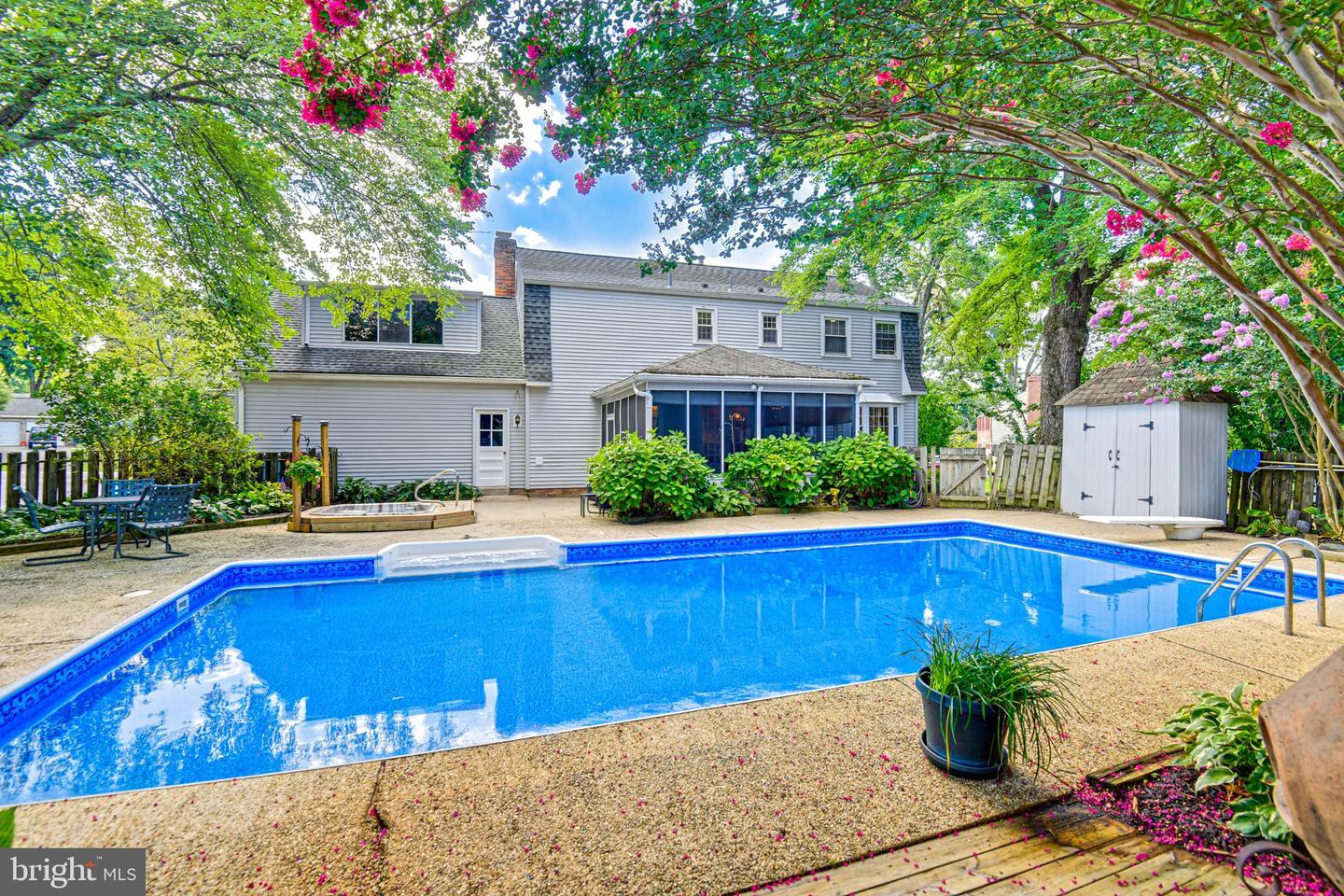 4633 Cherry Valley DRIVE