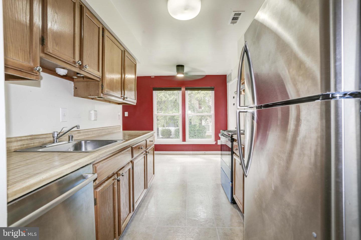 20193 Locustdale DRIVE Unit: 280