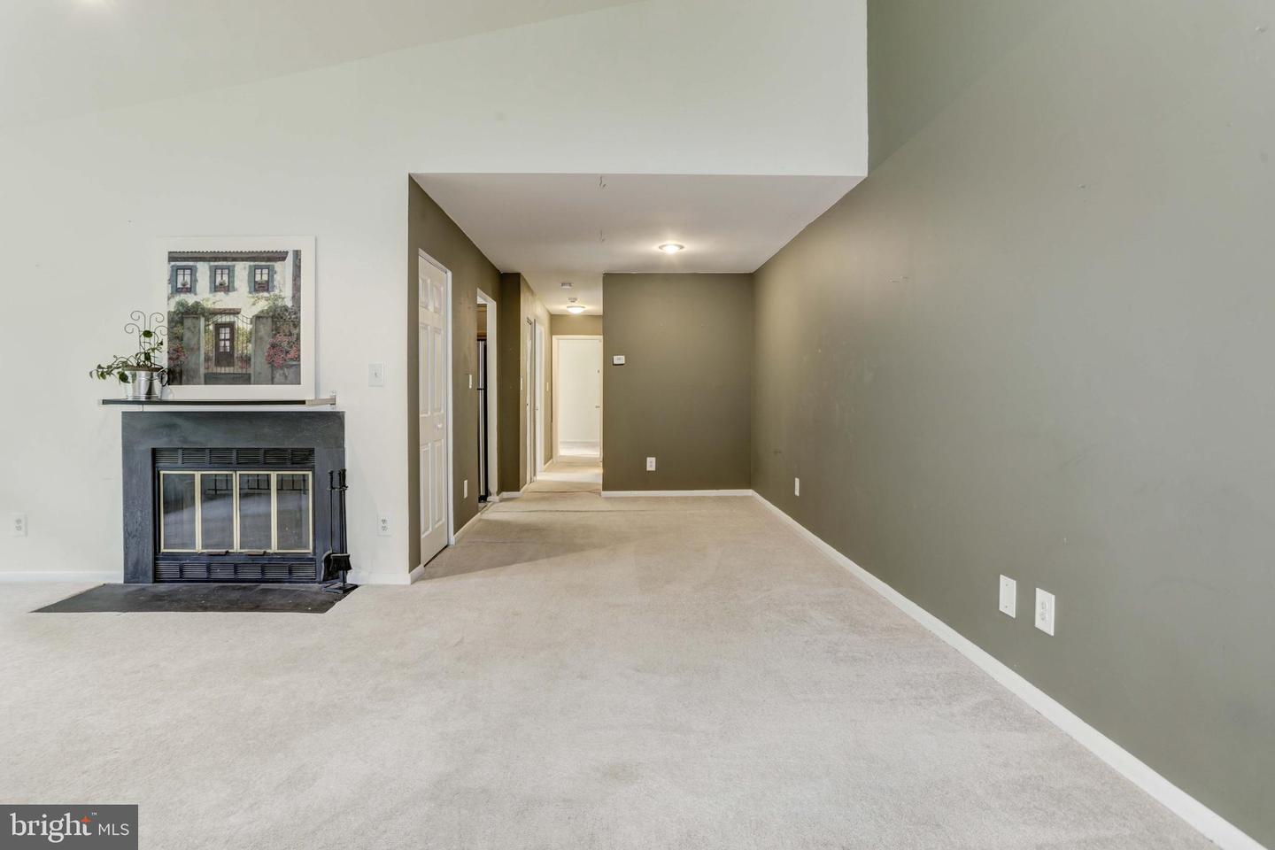 20193 Locustdale DRIVE Unit: 280
