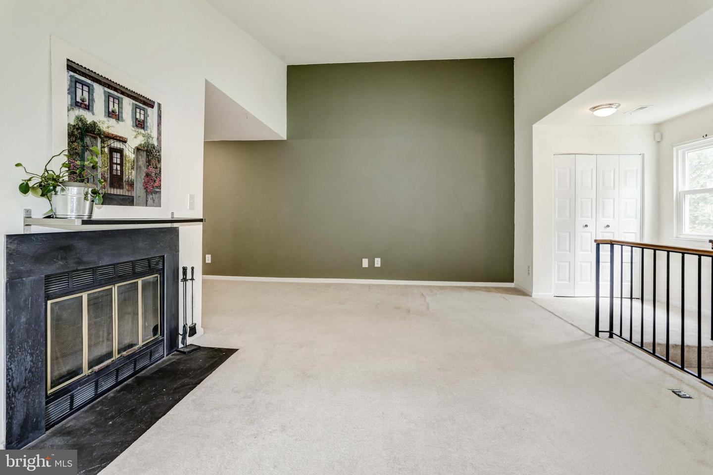 20193 Locustdale DRIVE Unit: 280