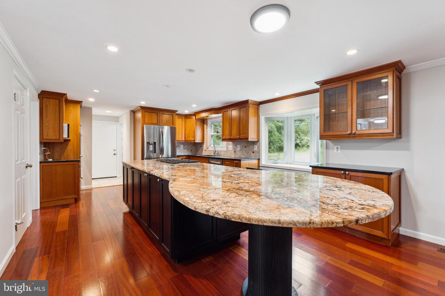 18813 Luray COURT