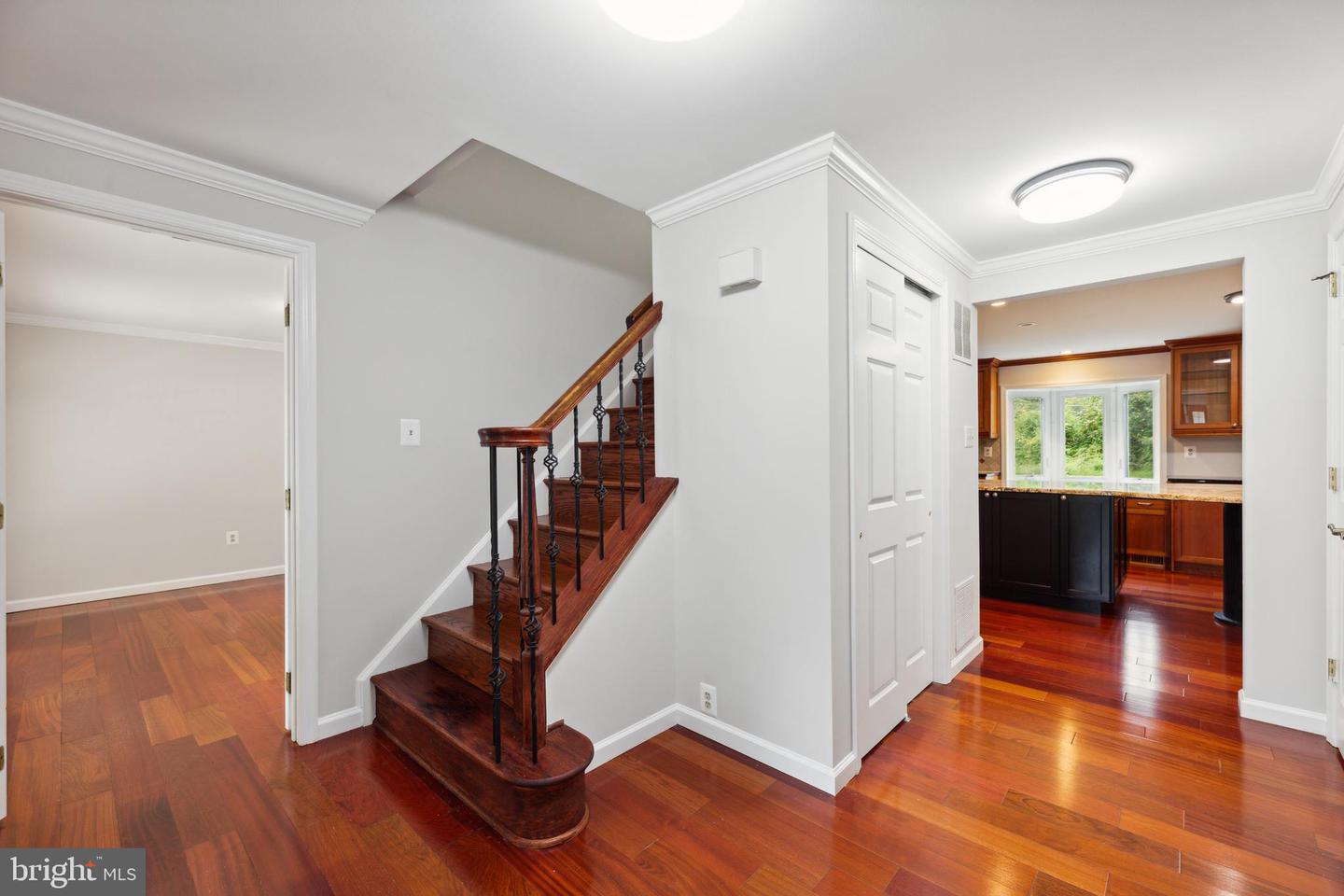 18813 Luray COURT