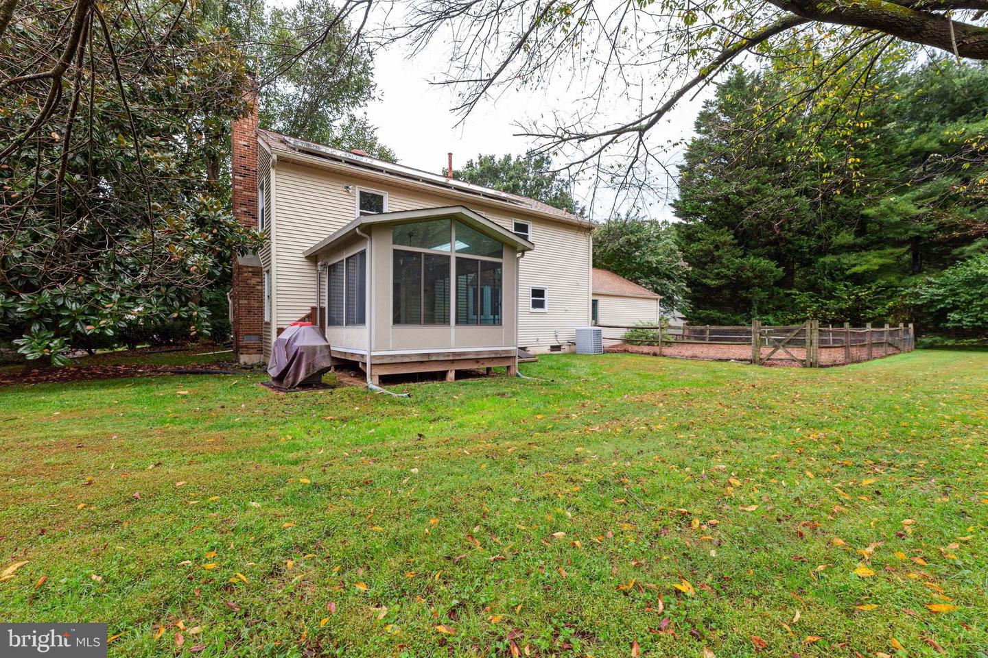 18813 Luray COURT