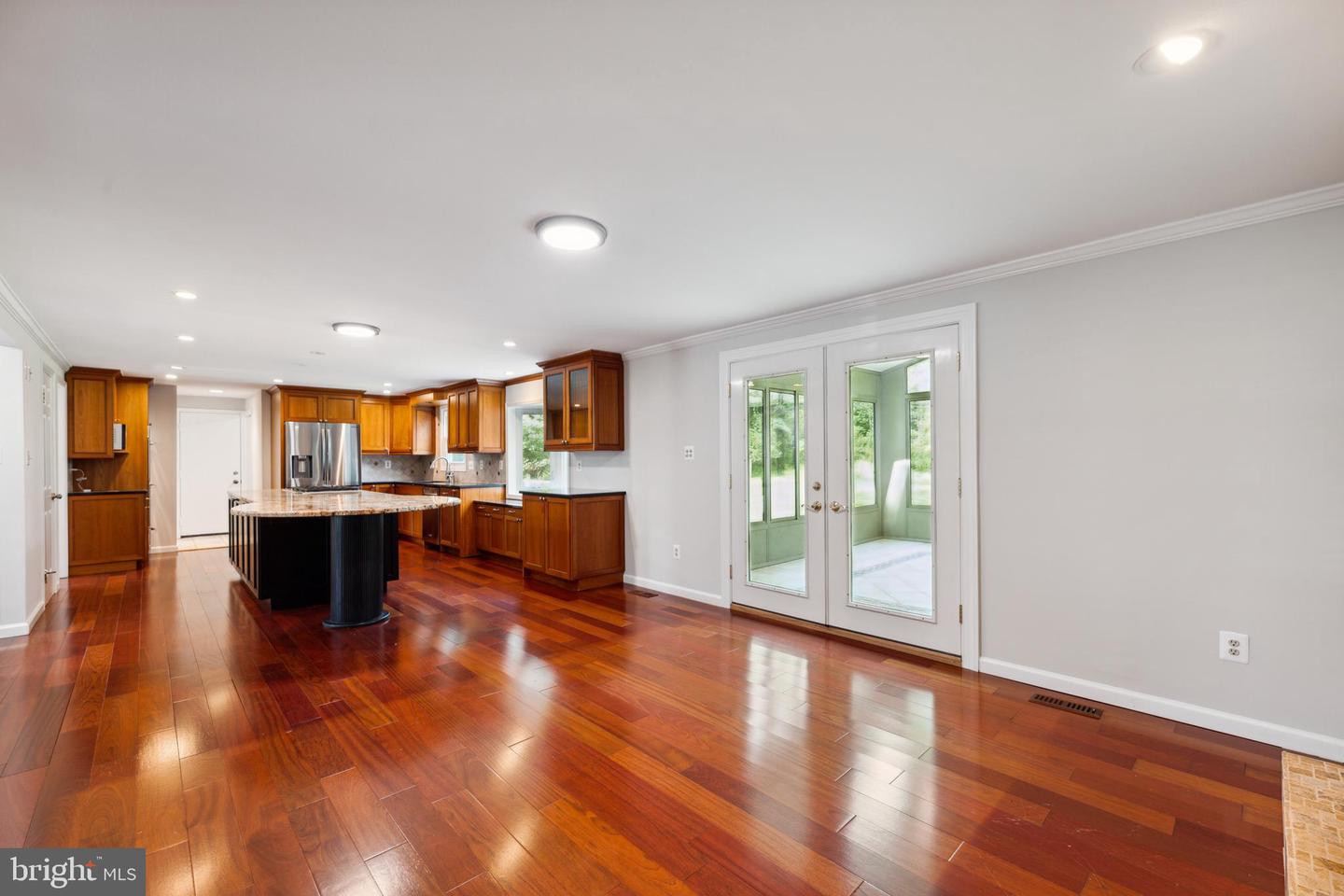 18813 Luray COURT