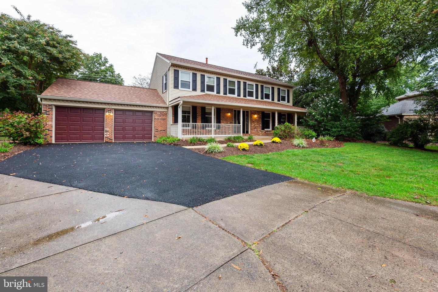 18813 Luray COURT