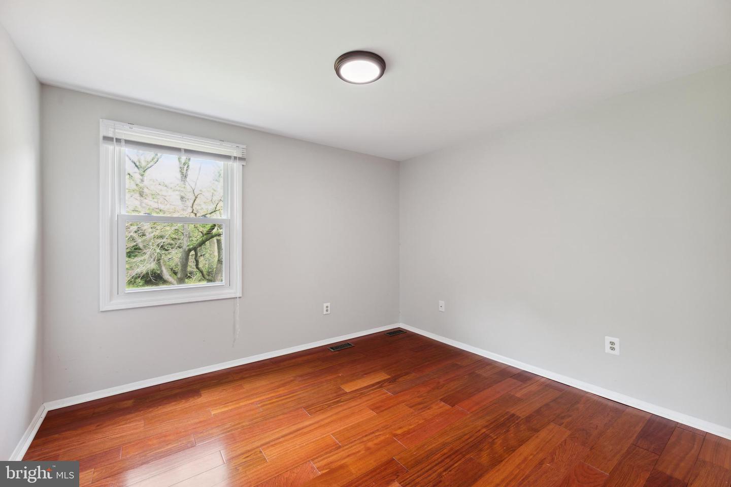 18813 Luray COURT