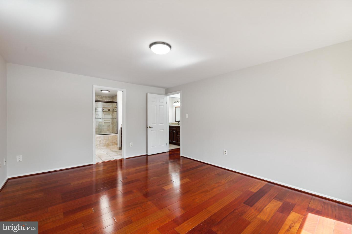 18813 Luray COURT
