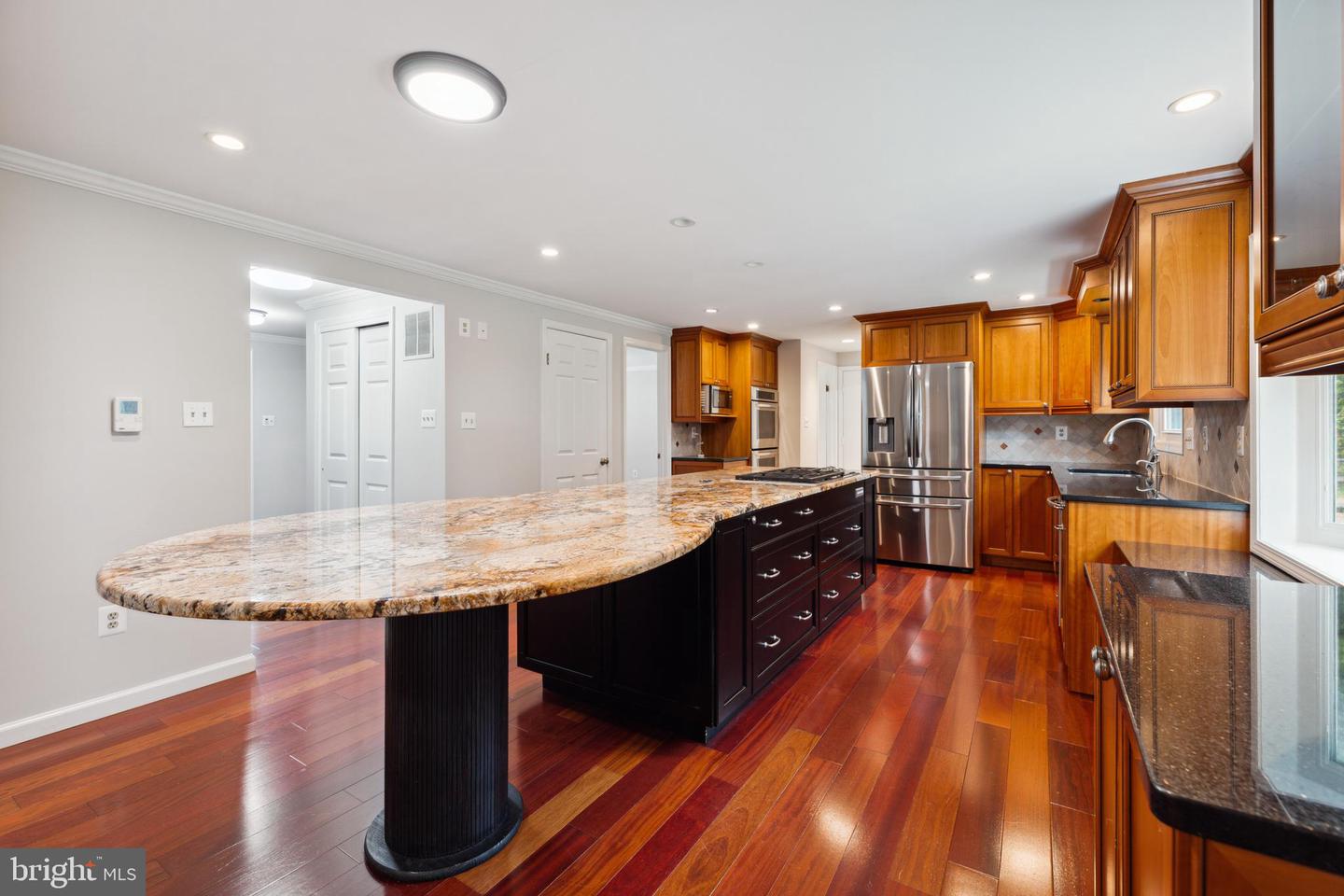 18813 Luray COURT