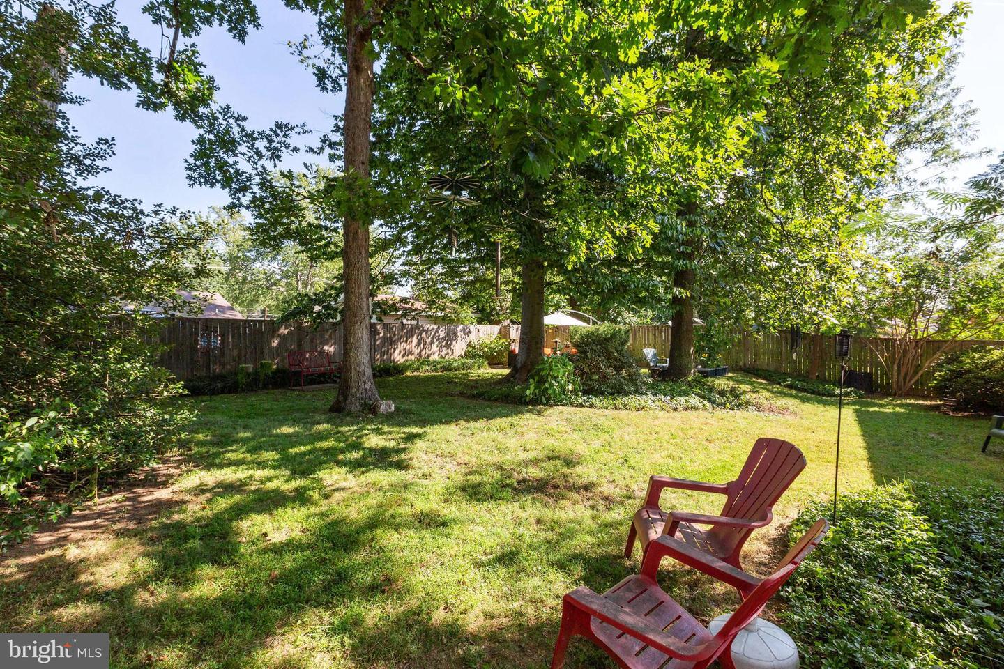 13915 Bauer DRIVE