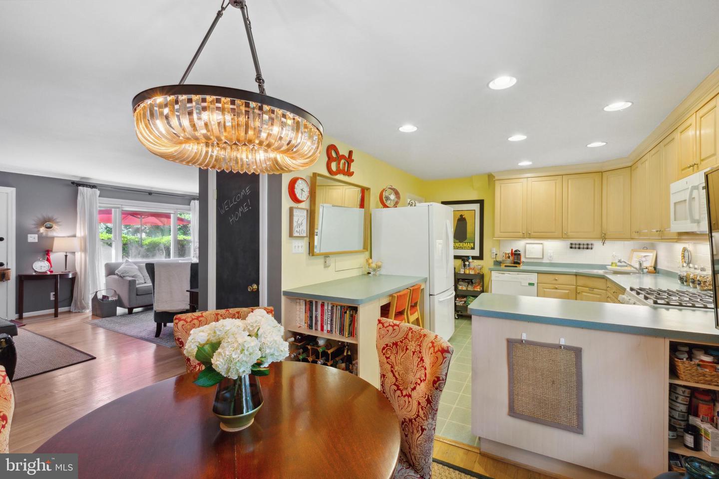 13915 Bauer DRIVE