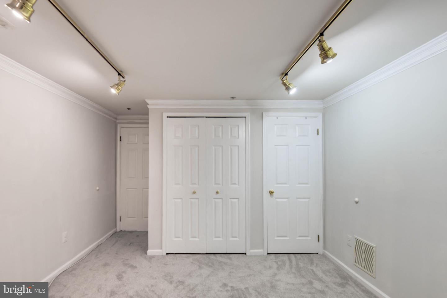7500 Elioak TERRACE