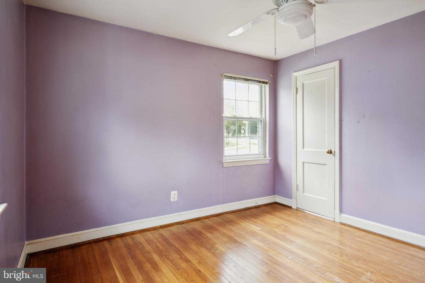 2001 Linden LANE