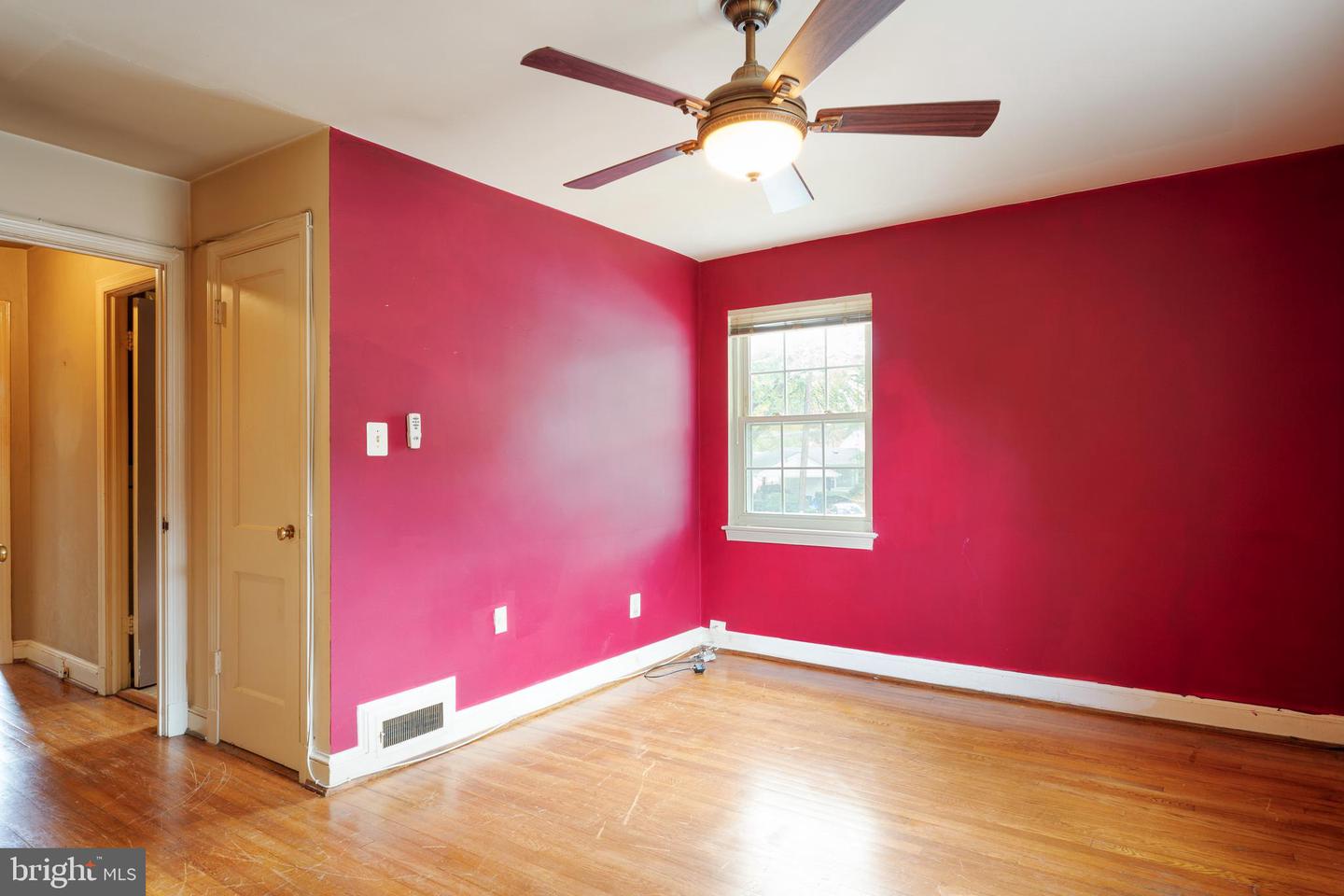 2001 Linden LANE