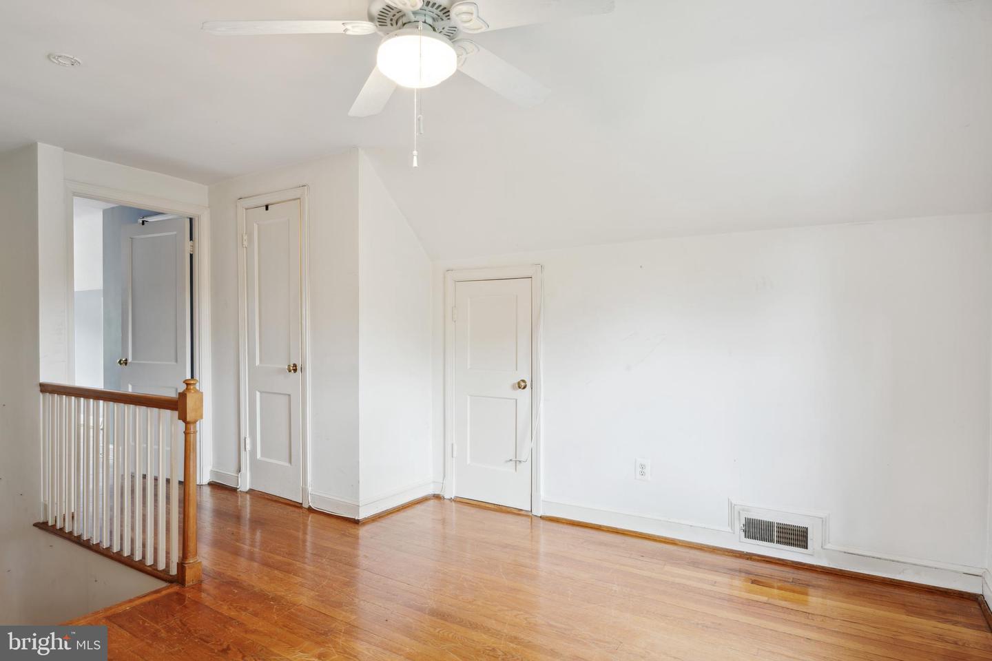 2001 Linden LANE