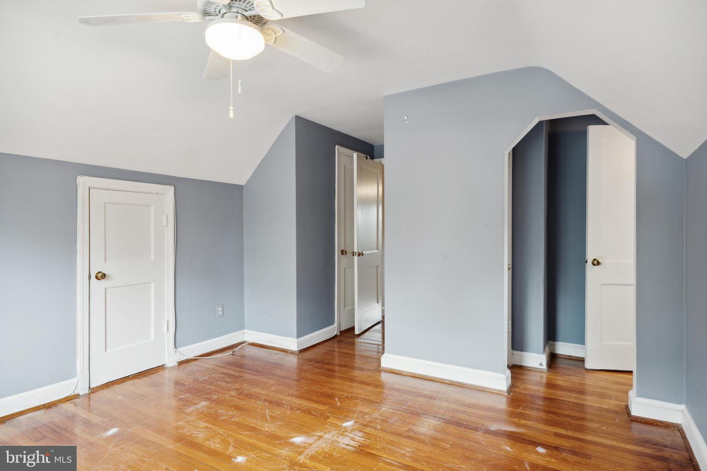 2001 Linden LANE