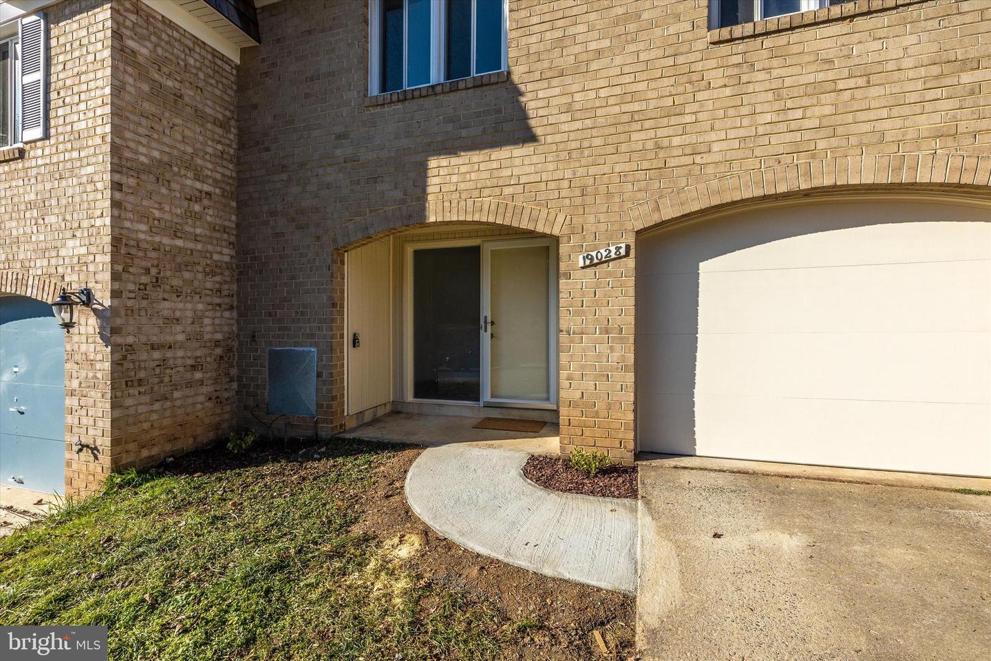 19028 Capehart DRIVE